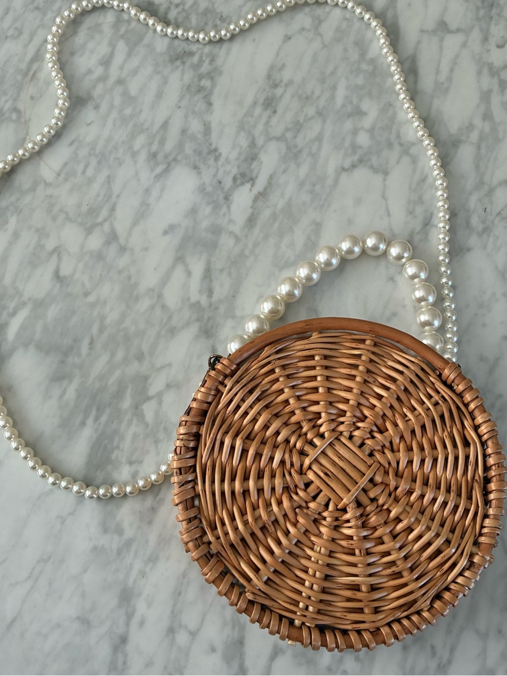 Woven Round Pearl-Handle Crossbody Bag - Brown